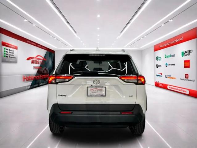 2020 Toyota RAV4 LE