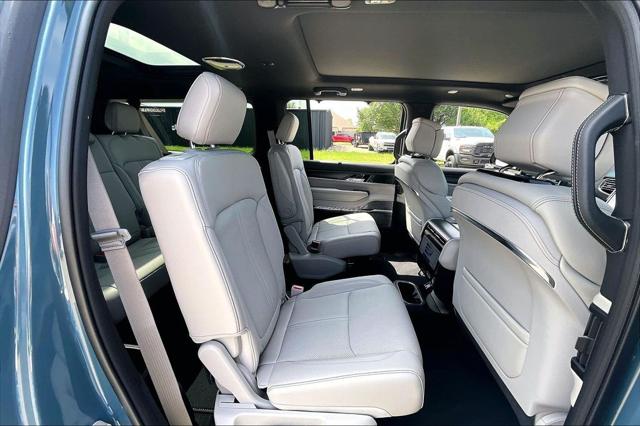 2026 Jeep Grand Wagoneer L Summit Obsidian 4x4