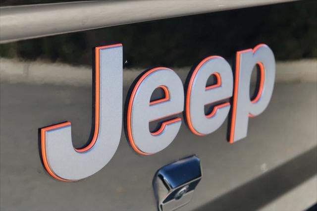 2024 Jeep Gladiator Sport