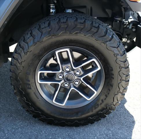 2024 Jeep Gladiator Sport