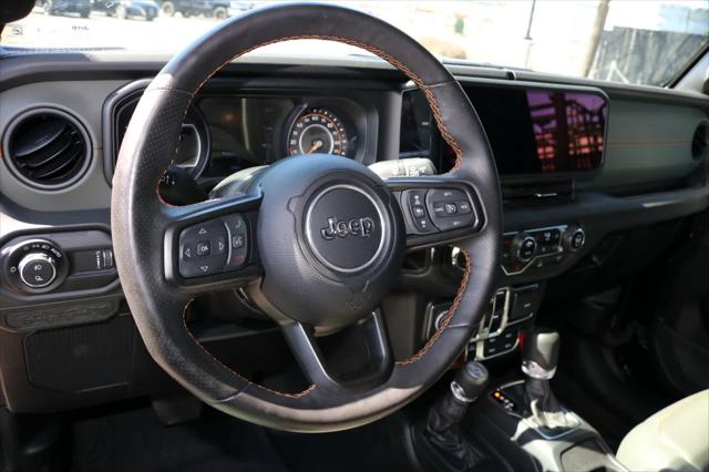 2024 Jeep Gladiator Sport
