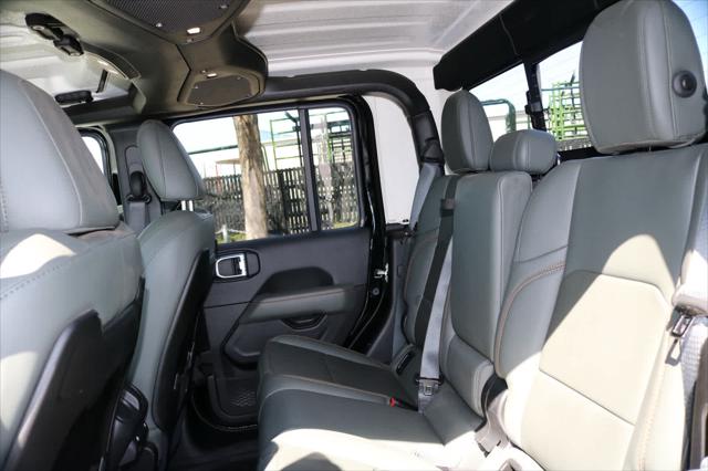 2024 Jeep Gladiator Sport