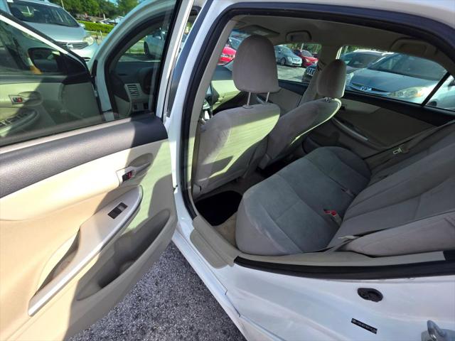 2011 Toyota Corolla LE