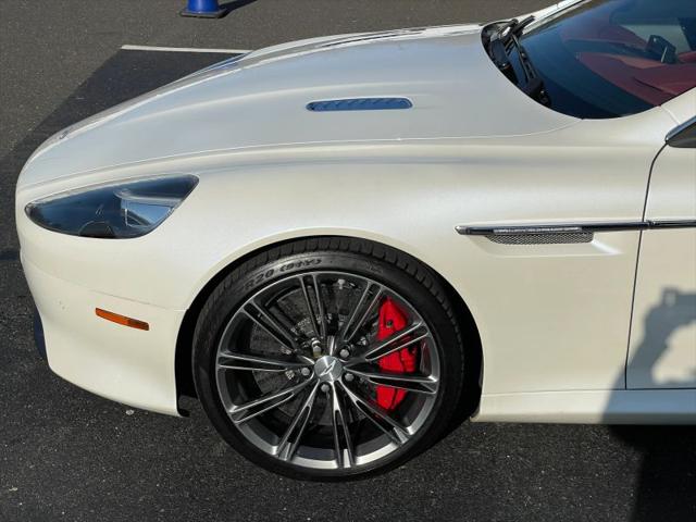 2015 Aston Martin DB9 Carbon Edition