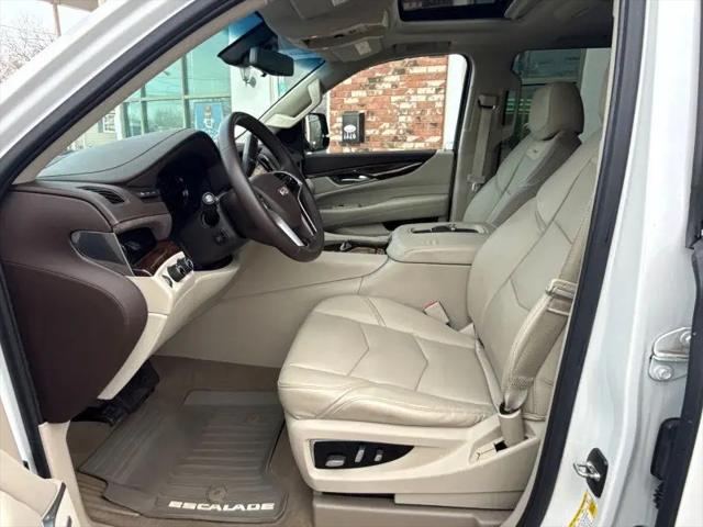 2017 Cadillac Escalade Luxury