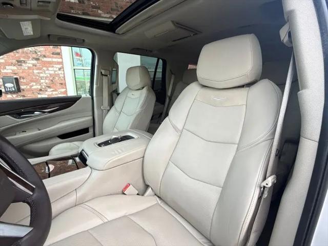 2017 Cadillac Escalade Luxury
