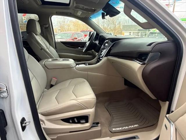 2017 Cadillac Escalade Luxury