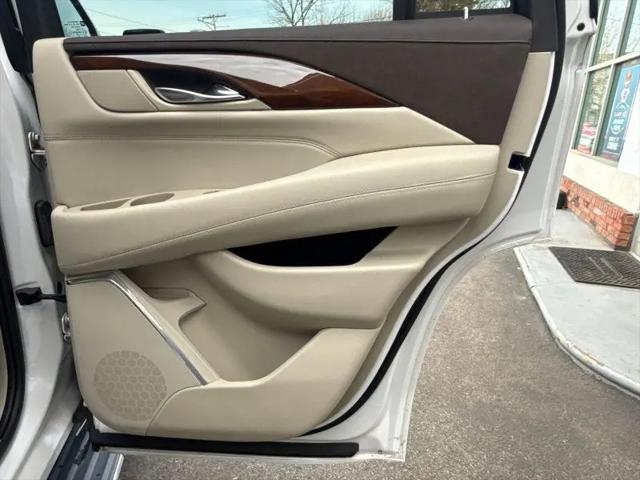 2017 Cadillac Escalade Luxury