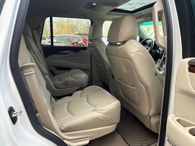 2017 Cadillac Escalade Luxury