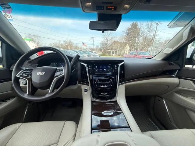 2017 Cadillac Escalade Luxury