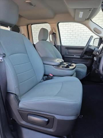 2017 Ram 1500 Express Quad Cab 4x4 6'4" Box