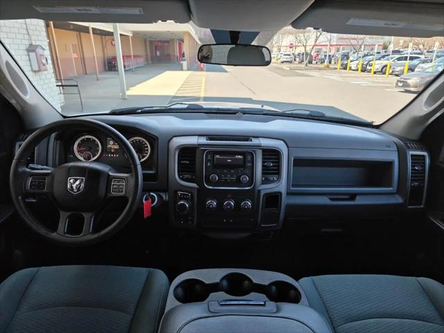 2017 Ram 1500 Express Quad Cab 4x4 6'4" Box