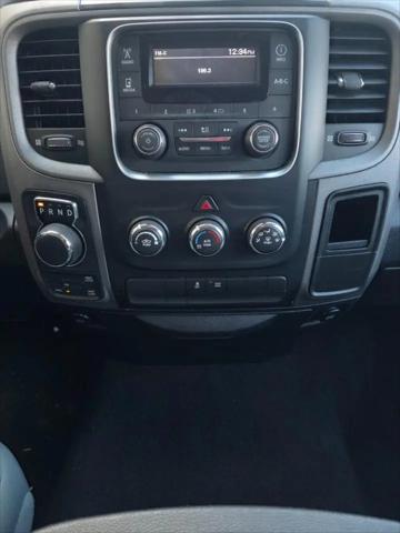 2017 Ram 1500 Express Quad Cab 4x4 6'4" Box