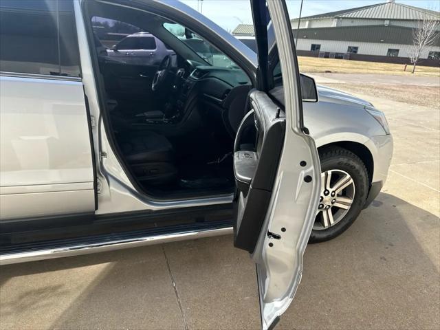 2017 Chevrolet Traverse 2LT
