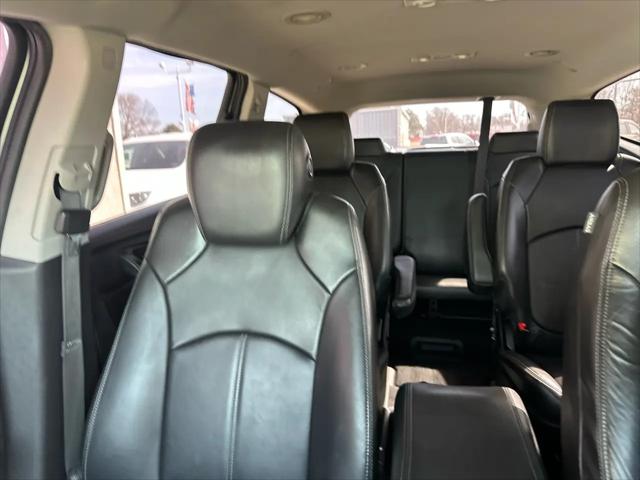 2017 Chevrolet Traverse 2LT