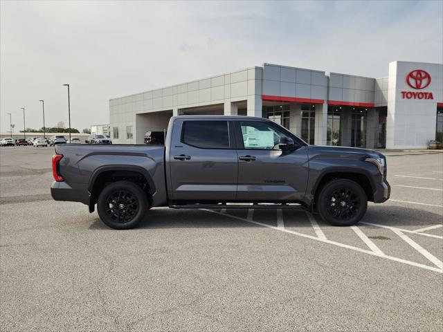 2026 Toyota Tundra Limited CrewMax 5.5' Bed