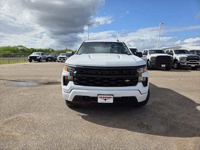 2023 Chevrolet Silverado 1500 4WD Crew Cab Short Bed Custom