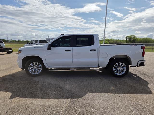 2023 Chevrolet Silverado 1500 4WD Crew Cab Short Bed Custom