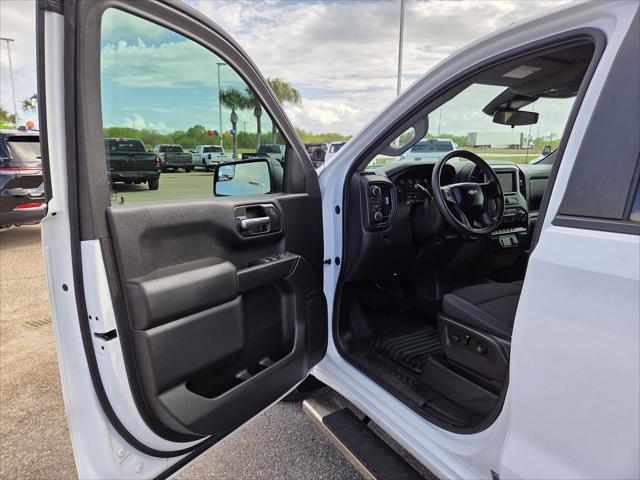 2023 Chevrolet Silverado 1500 4WD Crew Cab Short Bed Custom
