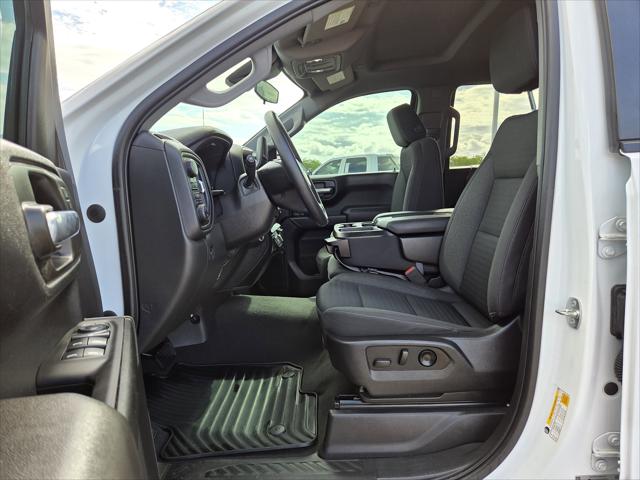 2023 Chevrolet Silverado 1500 4WD Crew Cab Short Bed Custom