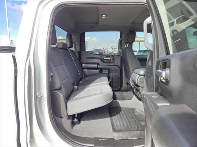 2023 Chevrolet Silverado 1500 4WD Crew Cab Short Bed Custom