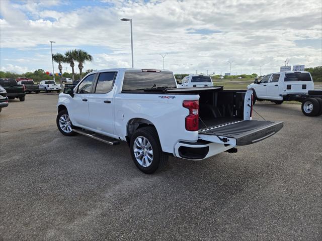 2023 Chevrolet Silverado 1500 4WD Crew Cab Short Bed Custom