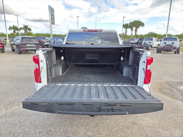 2023 Chevrolet Silverado 1500 4WD Crew Cab Short Bed Custom