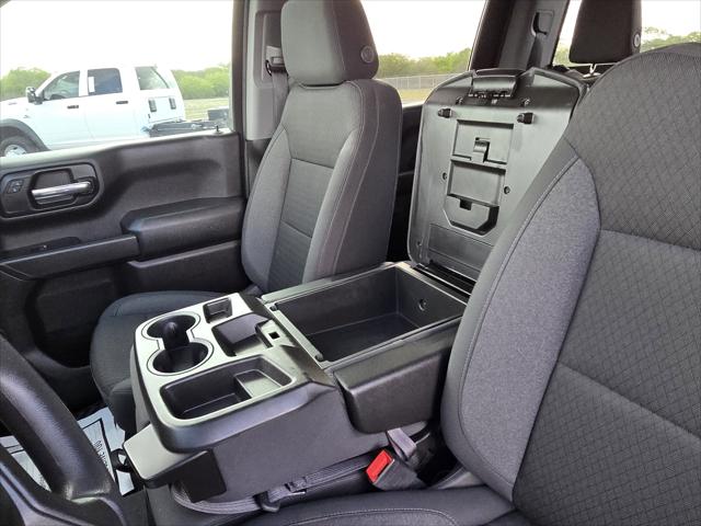 2023 Chevrolet Silverado 1500 4WD Crew Cab Short Bed Custom