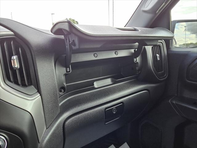 2023 Chevrolet Silverado 1500 4WD Crew Cab Short Bed Custom