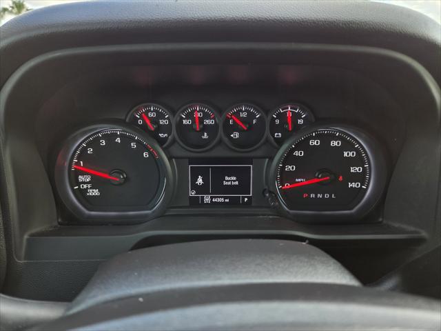 2023 Chevrolet Silverado 1500 4WD Crew Cab Short Bed Custom