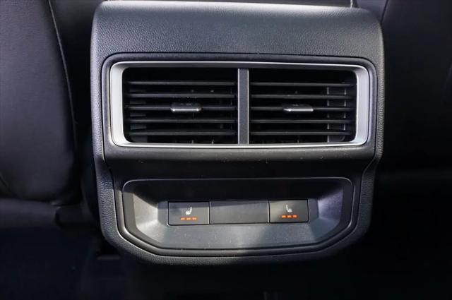 2026 Volkswagen Atlas Cross Sport SEL Premium R-Line