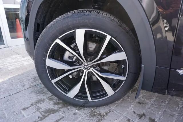 2026 Volkswagen Atlas Cross Sport SEL Premium R-Line