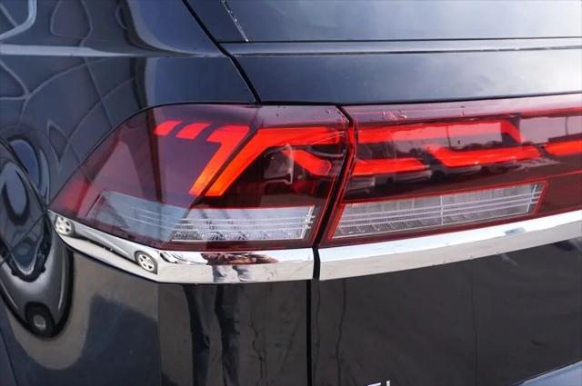 2026 Volkswagen Atlas Cross Sport SEL Premium R-Line