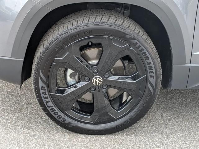 2025 Volkswagen Taos 1.5T SEL