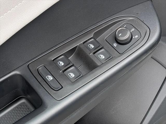 2025 Volkswagen Taos 1.5T SEL
