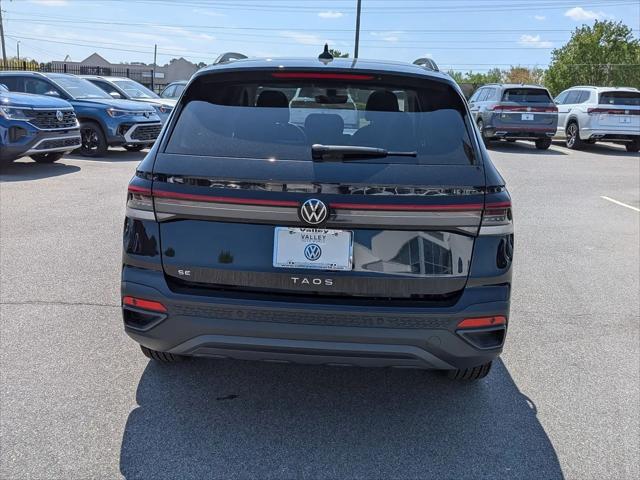 2025 Volkswagen Taos 1.5T SE Black
