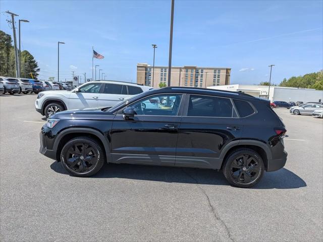2025 Volkswagen Taos 1.5T SE Black