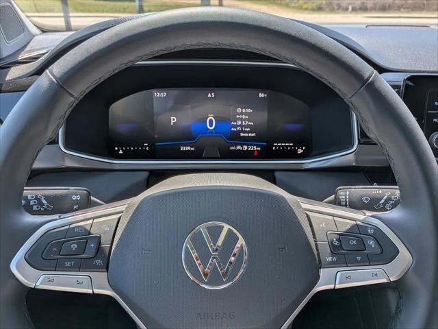 2025 Volkswagen Taos 1.5T SE Black