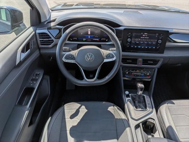 2025 Volkswagen Taos 1.5T SE Black