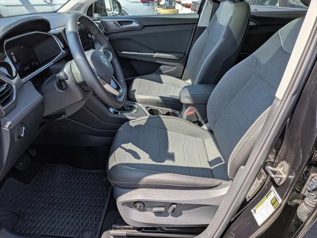 2025 Volkswagen Taos 1.5T SE Black