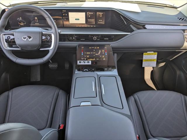 2026 INFINITI QX80 LUXE