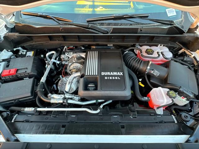 2026 GMC Sierra 1500 Crew Cab, Short Bed, SLT, 4WD