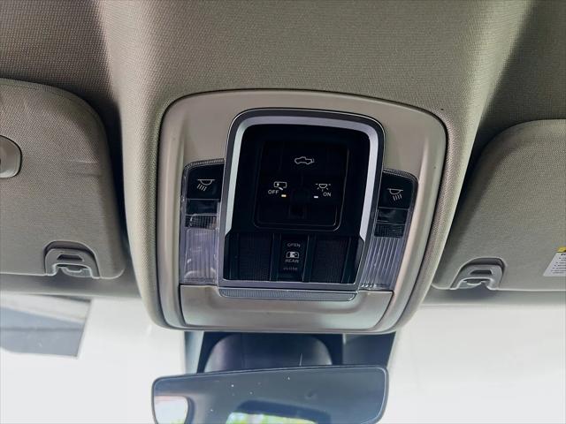 2022 Ram 1500 Laramie Crew Cab 4x4 5'7" Box