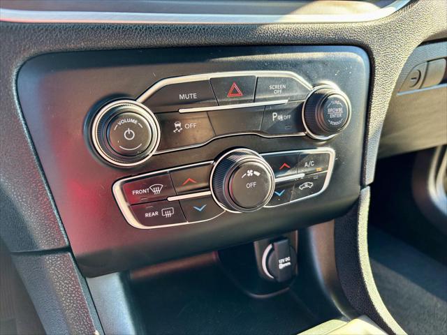 2022 Dodge Charger SXT RWD