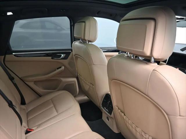 2023 Porsche Macan Macan