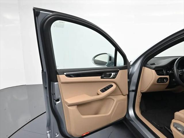 2023 Porsche Macan Macan