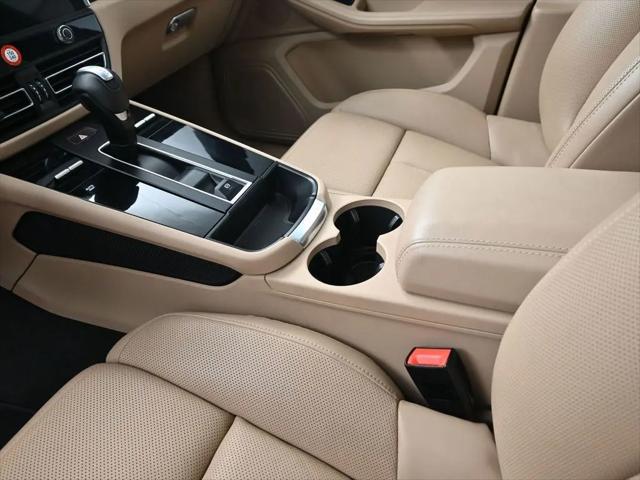 2023 Porsche Macan Macan
