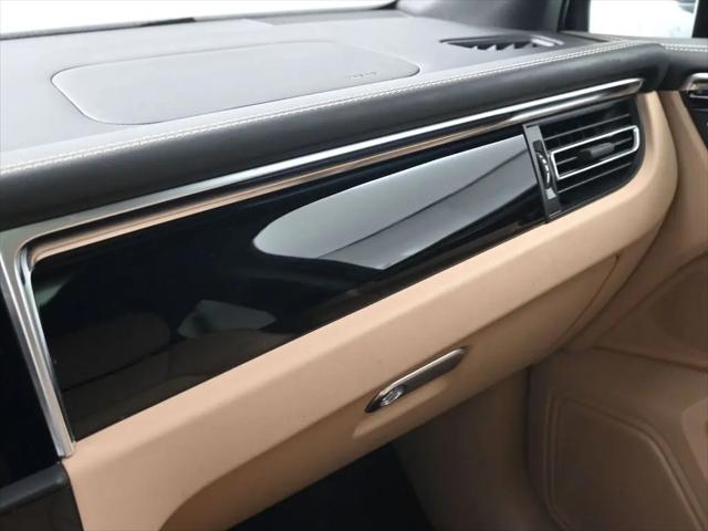 2023 Porsche Macan Macan