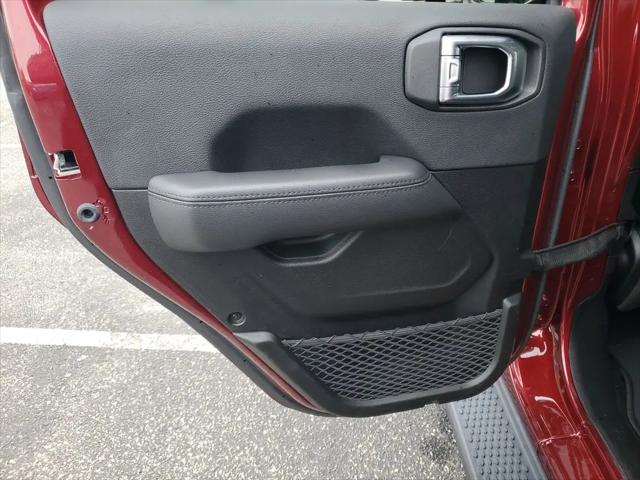 2022 Jeep Wrangler Unlimited Sahara Altitude 4x4