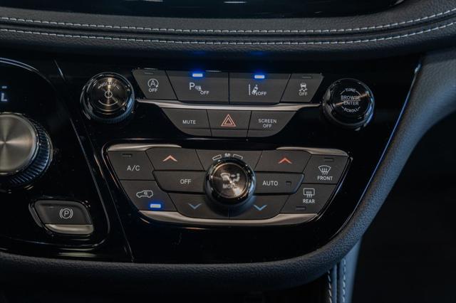 2026 Chrysler Pacifica Limited AWD